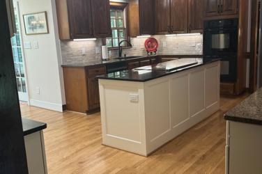 Classic Contrast Kitchen